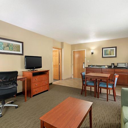 Best Western Plus Plattsburgh Ngoại thất bức ảnh