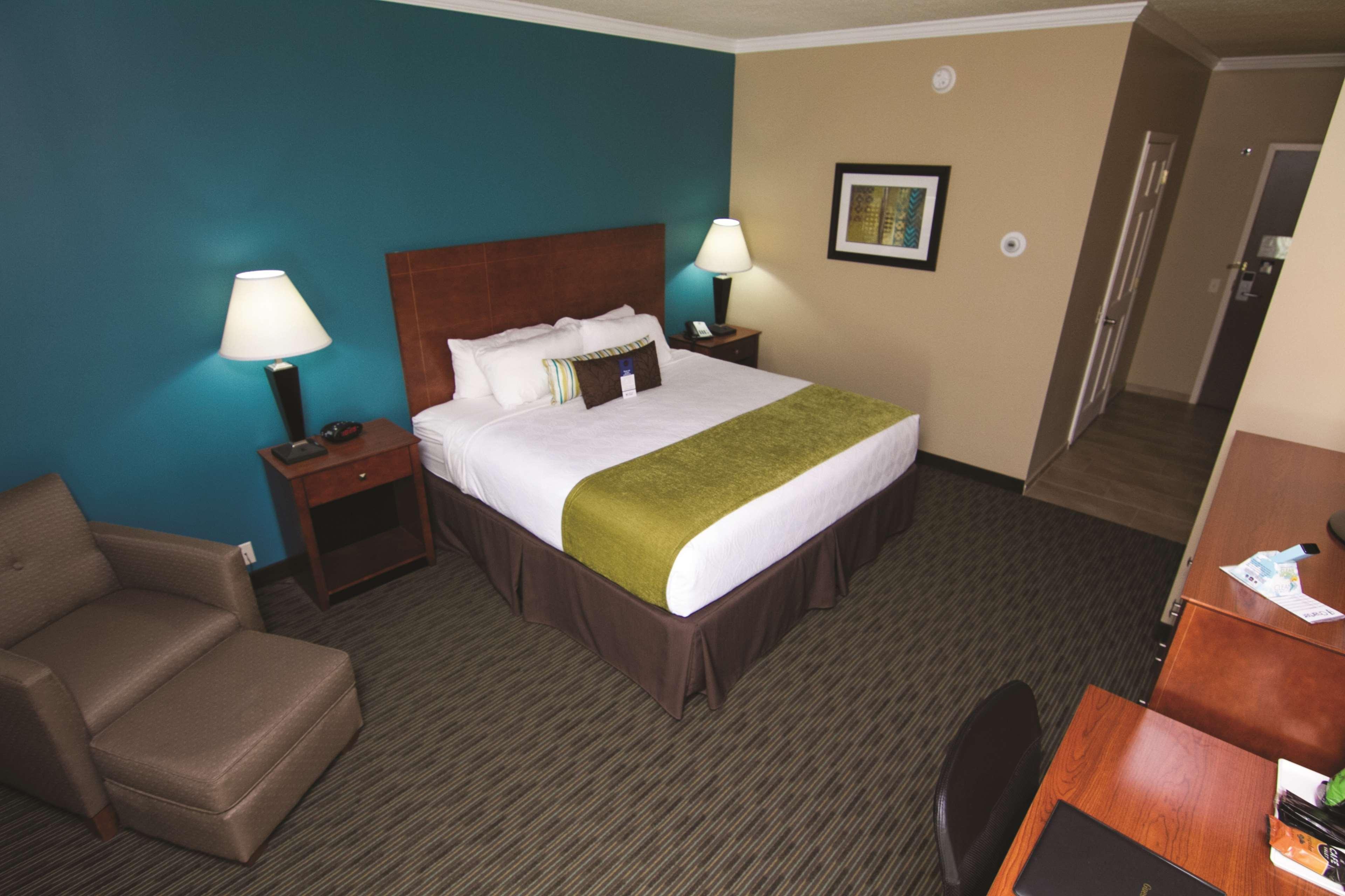 Best Western Plus Plattsburgh Ngoại thất bức ảnh