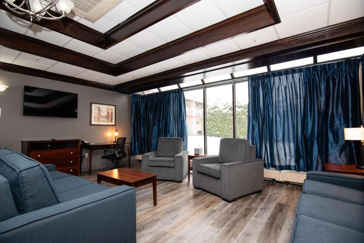 Best Western Plus Plattsburgh Ngoại thất bức ảnh