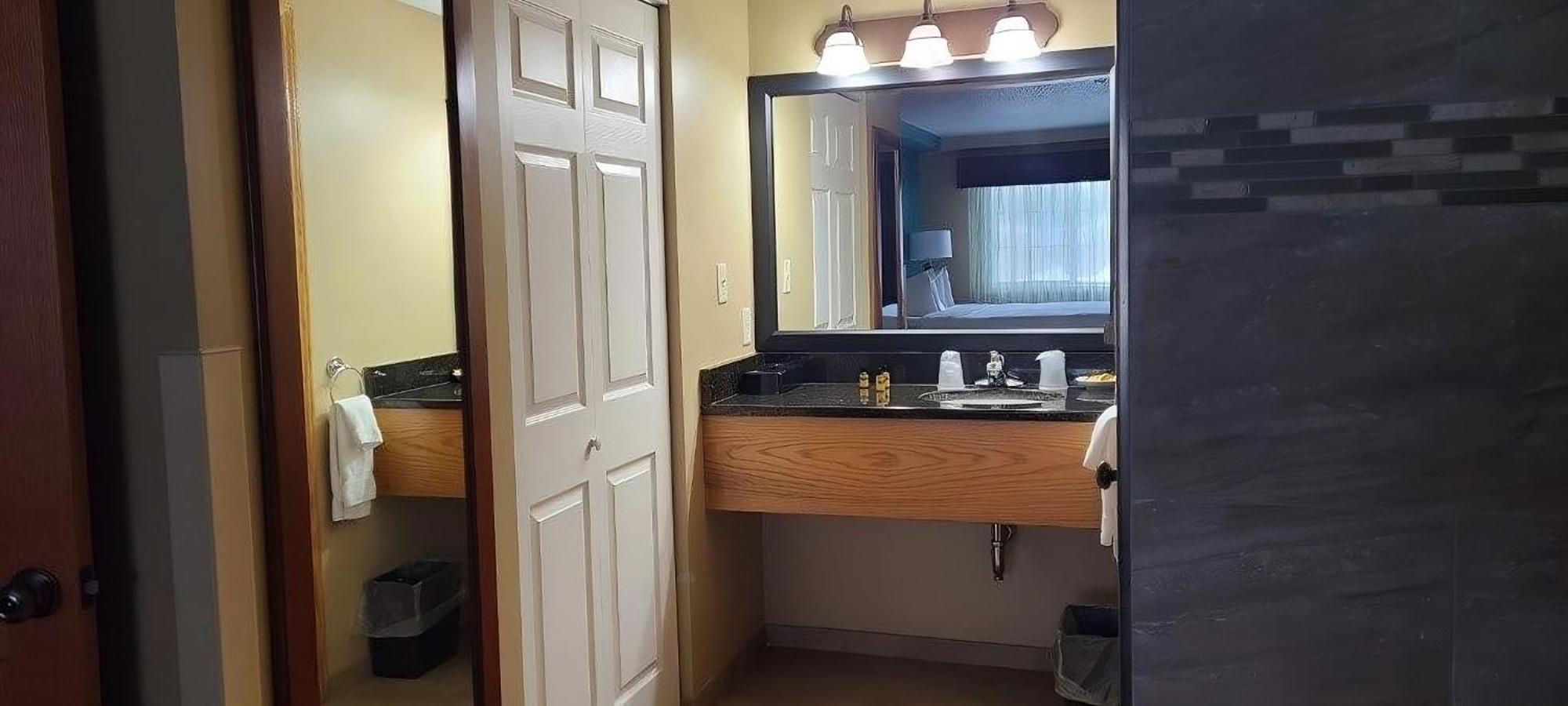 Best Western Plus Plattsburgh Ngoại thất bức ảnh