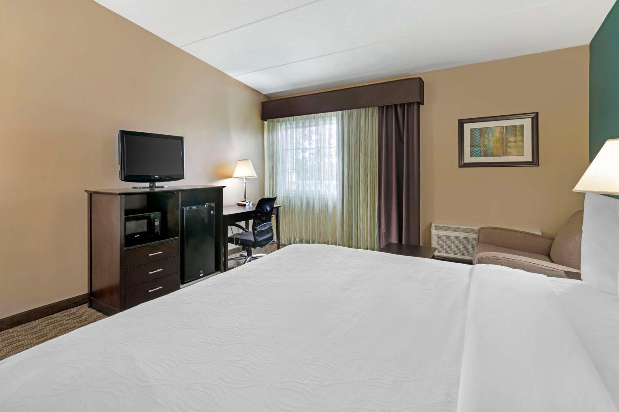 Best Western Plus Plattsburgh Ngoại thất bức ảnh
