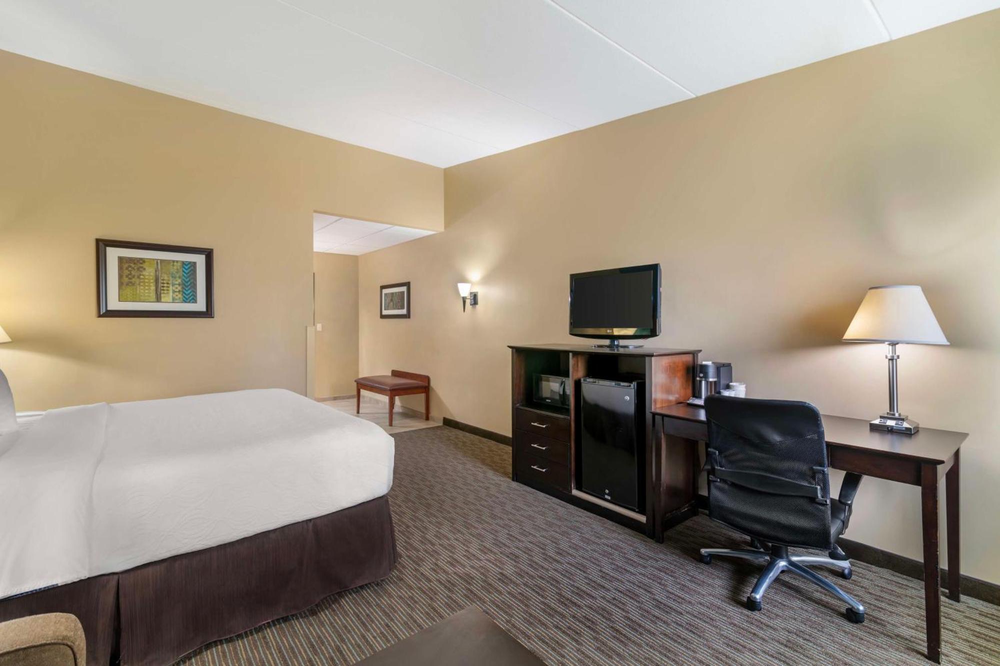 Best Western Plus Plattsburgh Ngoại thất bức ảnh