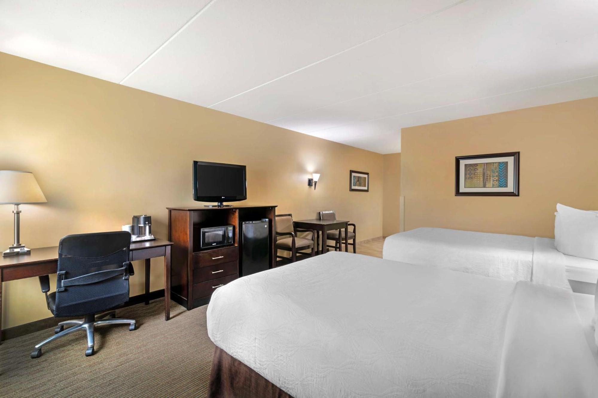 Best Western Plus Plattsburgh Ngoại thất bức ảnh