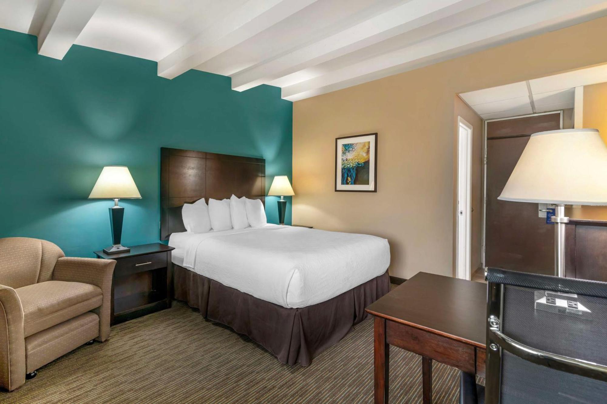 Best Western Plus Plattsburgh Ngoại thất bức ảnh